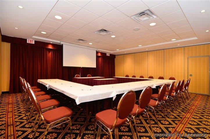 Hampton & By Hilton Langley-surrey Hotel 3*