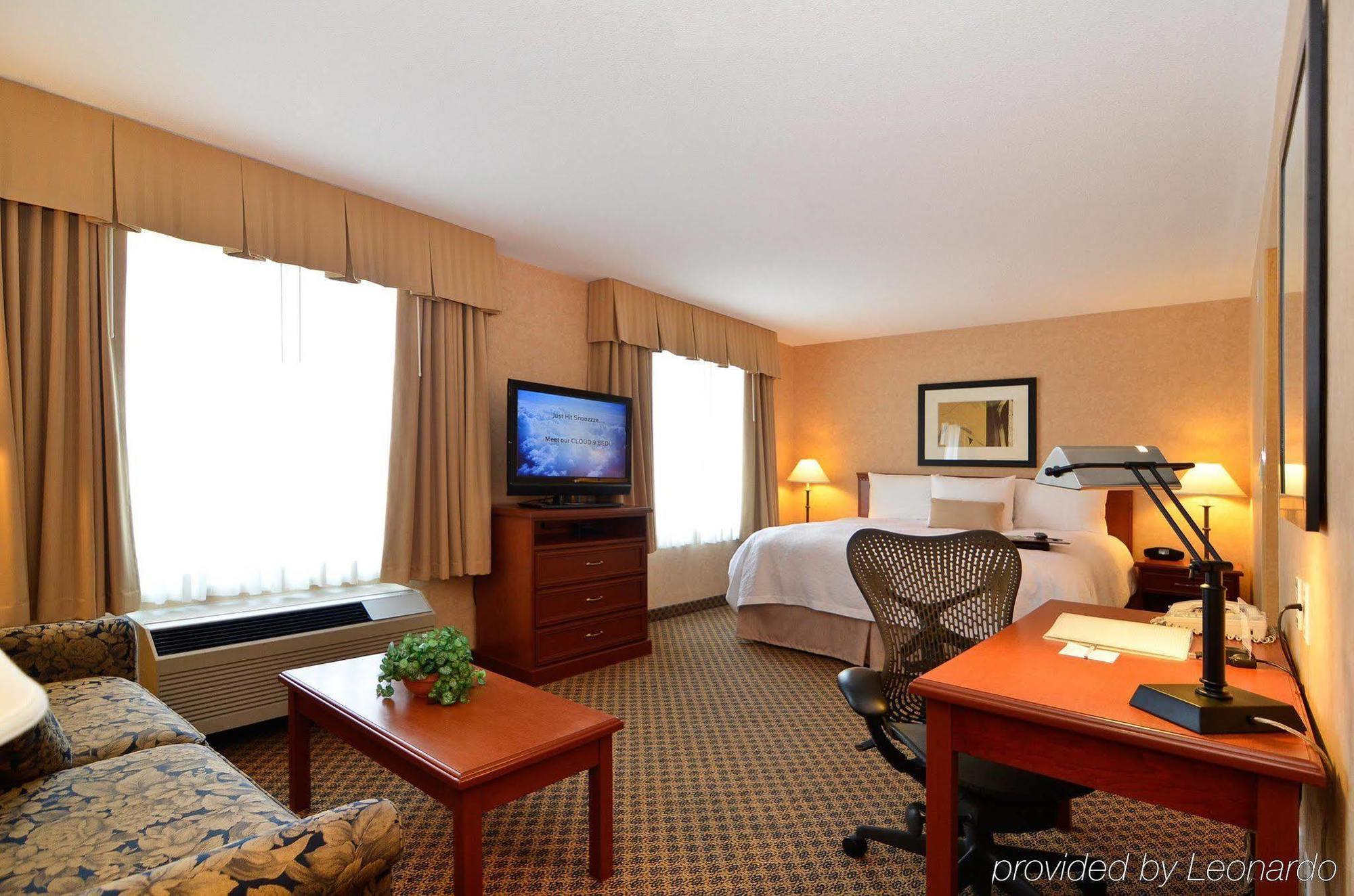 Hotel Hampton & By Hilton Langley-surrey 3*